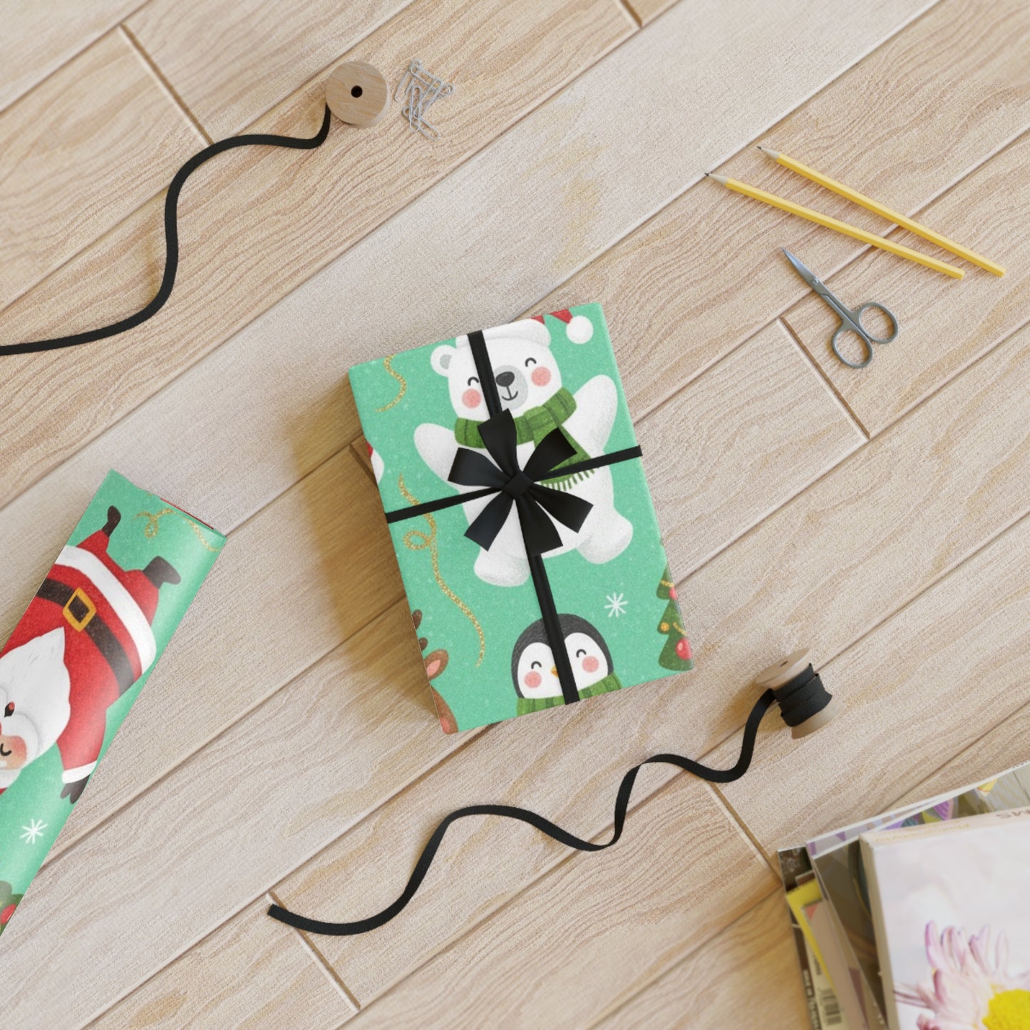 Santa and friends Gift Wrapping Paper Rolls, 1pc