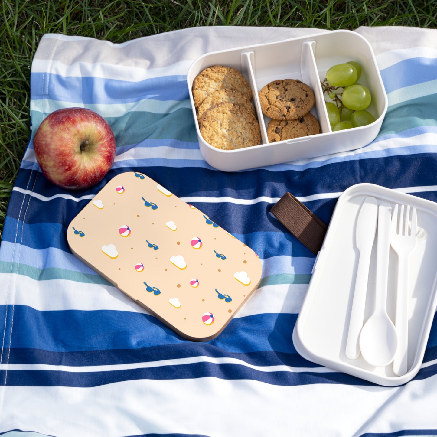 Playful Beach-Themed Bento Lunch Box for Summer Adventures