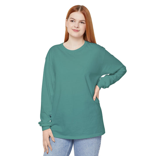 Women’s sea foam colored Garment-Dyed Long Sleeve T-Shirt - Comfortable Casual Wear for All Seasons