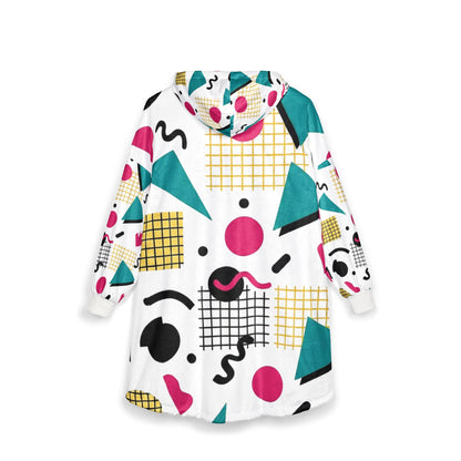 American Retro 80’s Memphis Hooded Blanket – 80s Geometric Print Cozy Throw