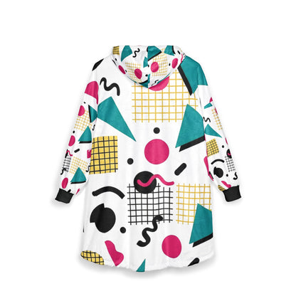 American Retro 80’s Memphis Hooded Blanket – 80s Geometric Print Cozy Throw