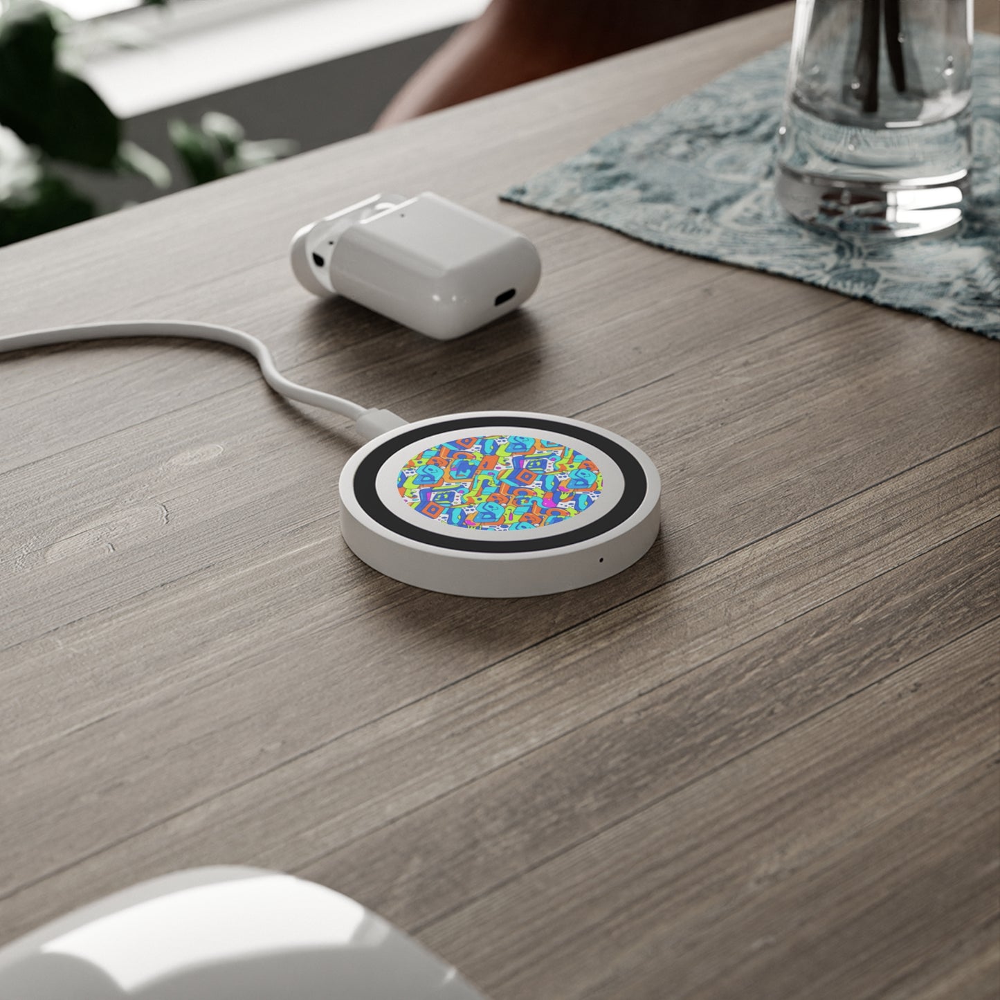 Wireless Charging Pad — Colorful Geometric Pattern Qi Charger (free shipping)