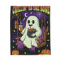 Ghostly Chillin' Plush Blanket, Cozy Halloween Decor, Soft Throw for Fall, Spooky Gift for Kids, Pumpkin Season Blanket